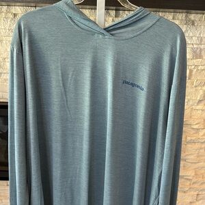 Patagonia light weight hoodie 3XL